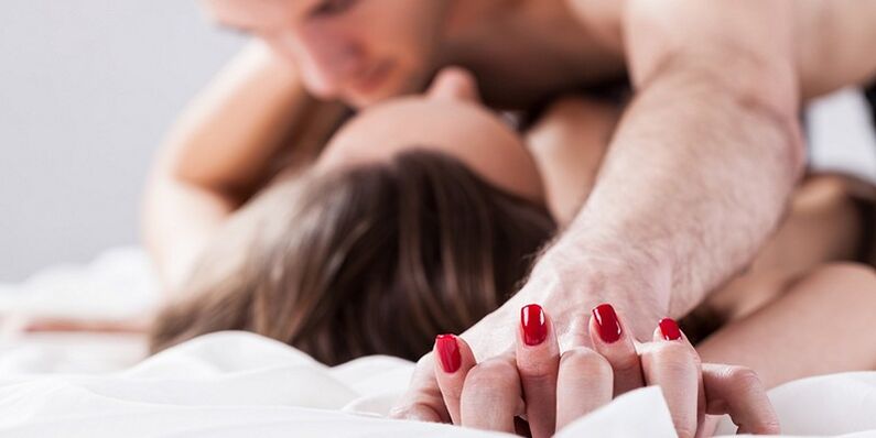 Intimitéit mat enger Penisvergréisserung Uschloss